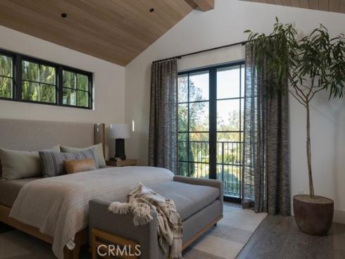8 Cherry Hills Ln, Newport Beach, CA