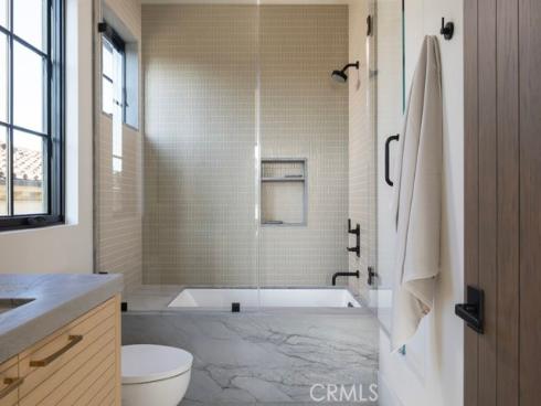 8 Cherry Hills Ln, Newport Beach, CA