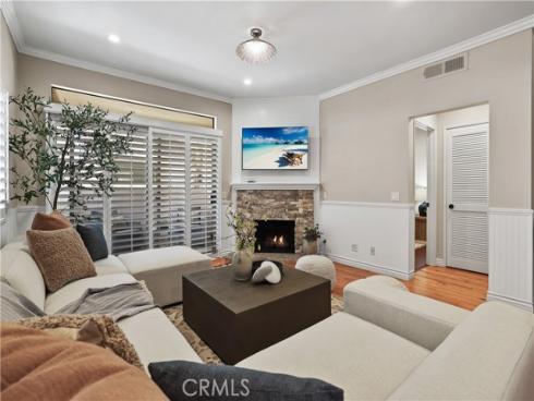 366 Villa Point , Newport Beach, CA