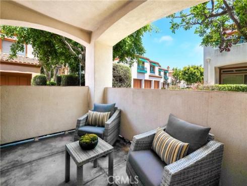 366 Villa Point , Newport Beach, CA