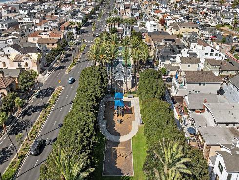 3709 W Balboa , Newport Beach, CA