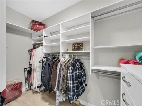 270 Cagney 207 , Newport Beach, CA