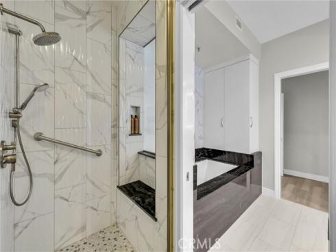 270 Cagney 207 , Newport Beach, CA