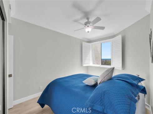 270 Cagney 207 , Newport Beach, CA
