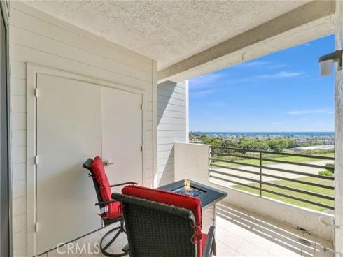 270 Cagney 207 , Newport Beach, CA