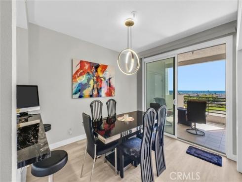 270 Cagney 207 , Newport Beach, CA