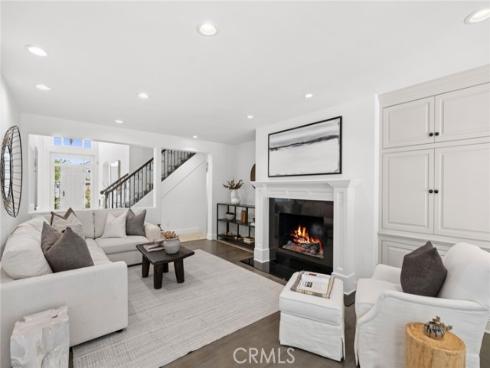 1998 Port Edward Circle, Newport Beach, CA