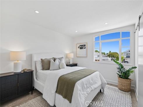 1998 Port Edward Circle, Newport Beach, CA