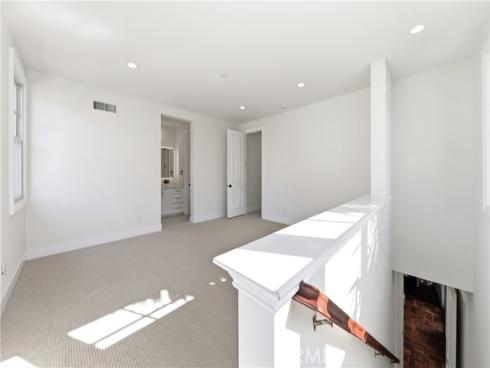 30 Long Bay , Newport Beach, CA