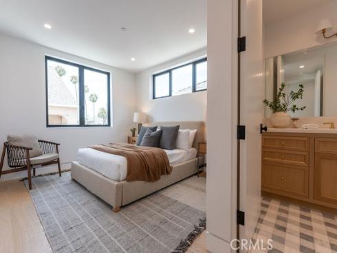 207 43rd Street , Newport Beach, CA