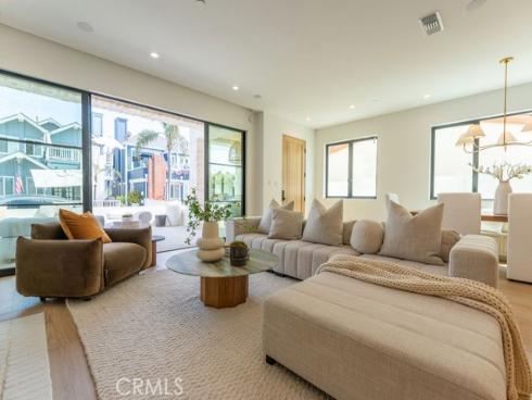 207 43rd Street , Newport Beach, CA