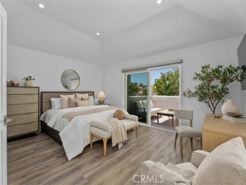 18 Cormorant Circle , Newport Beach, CA