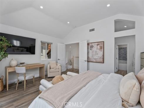 18 Cormorant Circle , Newport Beach, CA