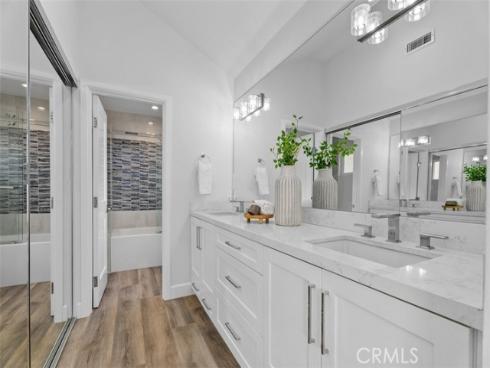 18 Cormorant Circle , Newport Beach, CA