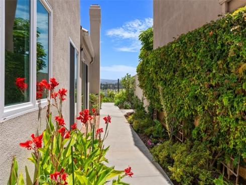18 Cormorant Circle , Newport Beach, CA