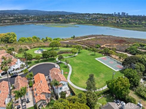 18 Cormorant Circle , Newport Beach, CA