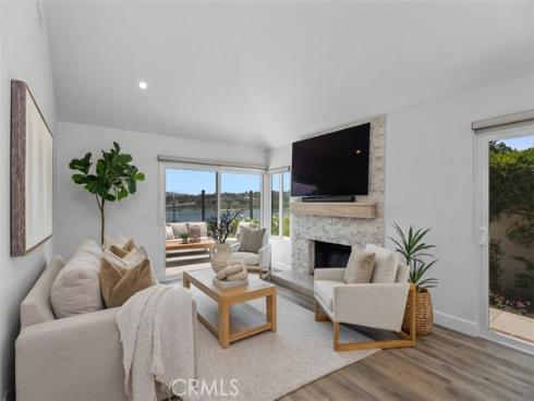 18 Cormorant Circle , Newport Beach, CA