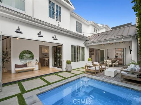 460 Santa Ana Avenue, Newport Beach, CA