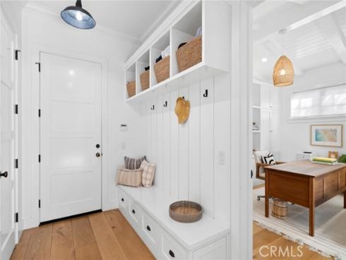 460 Santa Ana Avenue, Newport Beach, CA