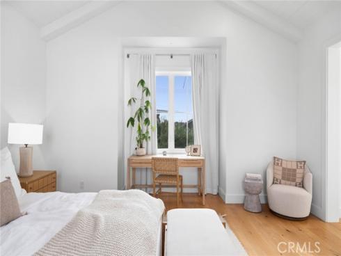460 Santa Ana Avenue, Newport Beach, CA