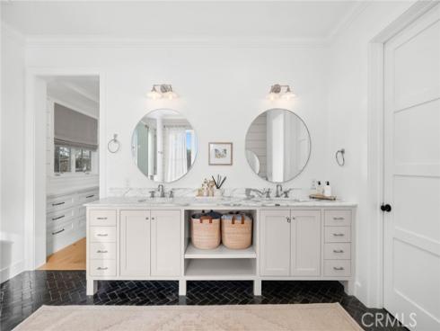 460 Santa Ana Avenue, Newport Beach, CA