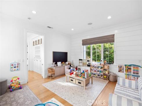 460 Santa Ana Avenue, Newport Beach, CA