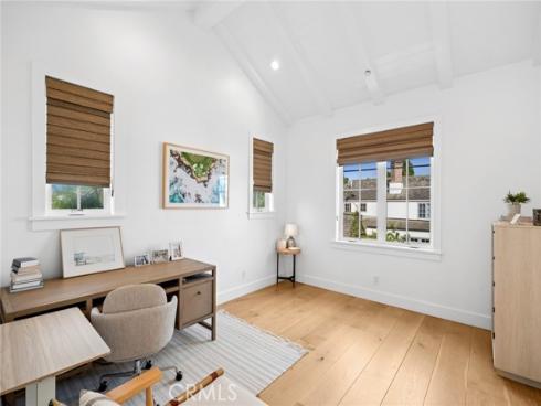 460 Santa Ana Avenue, Newport Beach, CA