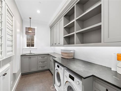 460 Santa Ana Avenue, Newport Beach, CA