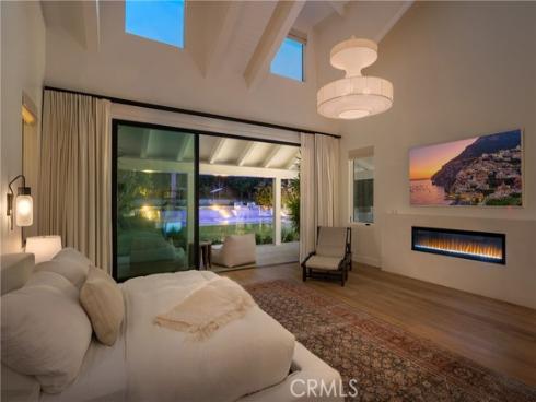 2419  Santiago  , Newport Beach, CA