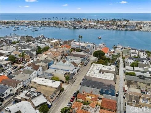 122 Agate , Newport Beach, CA