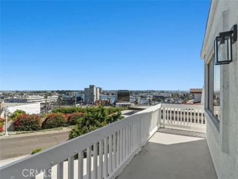 233 Santa Ana , Newport Beach, CA