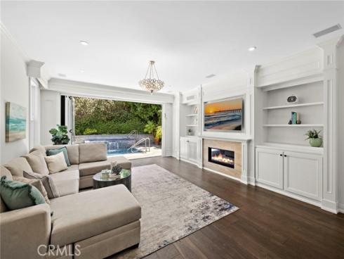 16 Regents , Newport Beach, CA