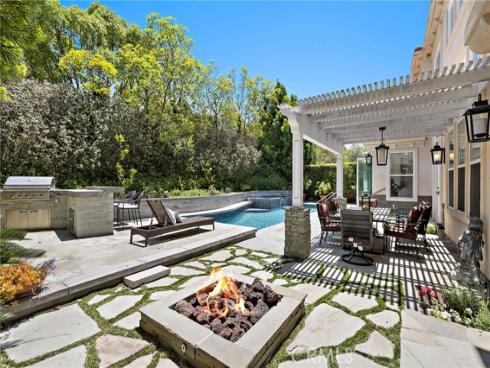 16 Regents , Newport Beach, CA