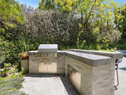 16 Regents , Newport Beach, CA