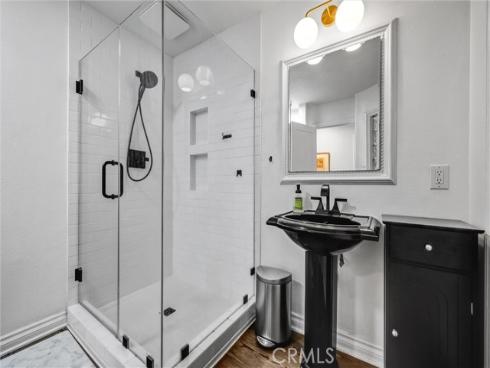 2504 University , Newport Beach, CA