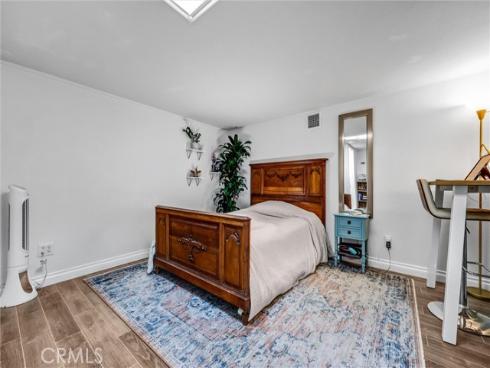 2504 University , Newport Beach, CA