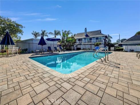 2504 University , Newport Beach, CA