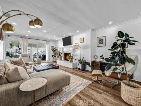 2504 University , Newport Beach, CA