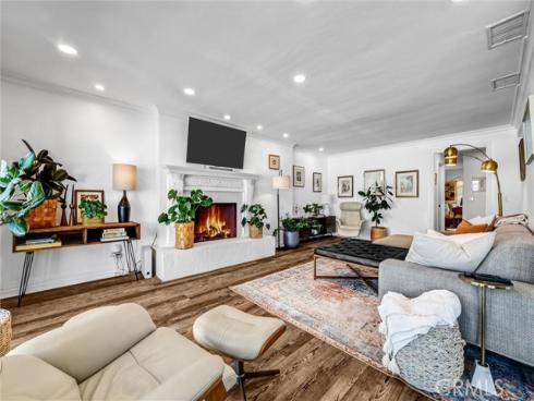 2504 University , Newport Beach, CA