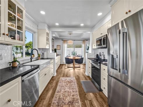 2504 University , Newport Beach, CA