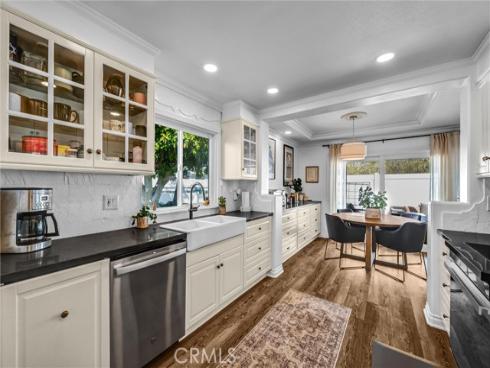 2504 University , Newport Beach, CA