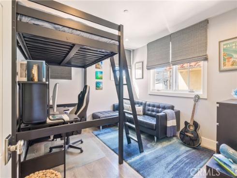 121 41st , Newport Beach, CA