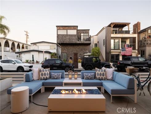 121  41st  , Newport Beach, CA