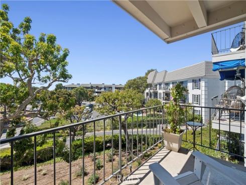 300 Cagney 206 , Newport Beach, CA