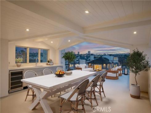 225  Diamond  , Newport Beach, CA