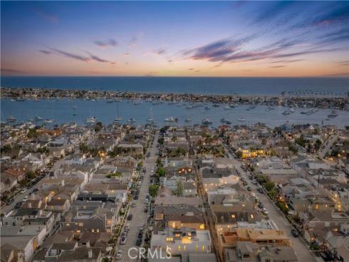 225  Diamond  , Newport Beach, CA