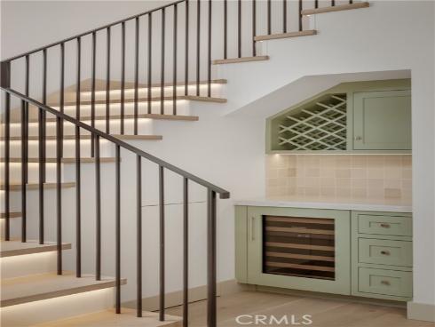 225  Diamond  , Newport Beach, CA