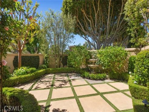 25 Lyon , Newport Coast, CA