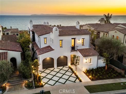 28 Surfspray Bluff , Newport Coast, CA