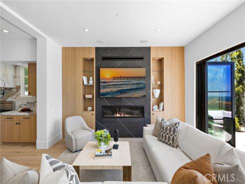 28 Surfspray Bluff , Newport Coast, CA